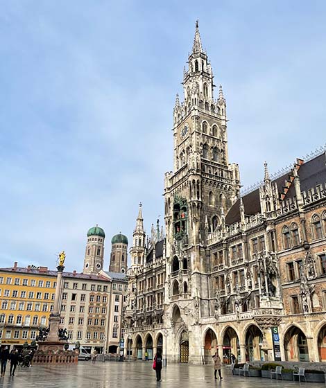Vertrauen Sie meiner langjährigen und profunden Berufserfahrung in der PKV. Marienplatz in München
